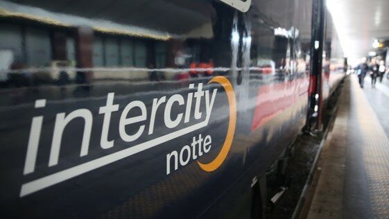 Un treno Intercity Night